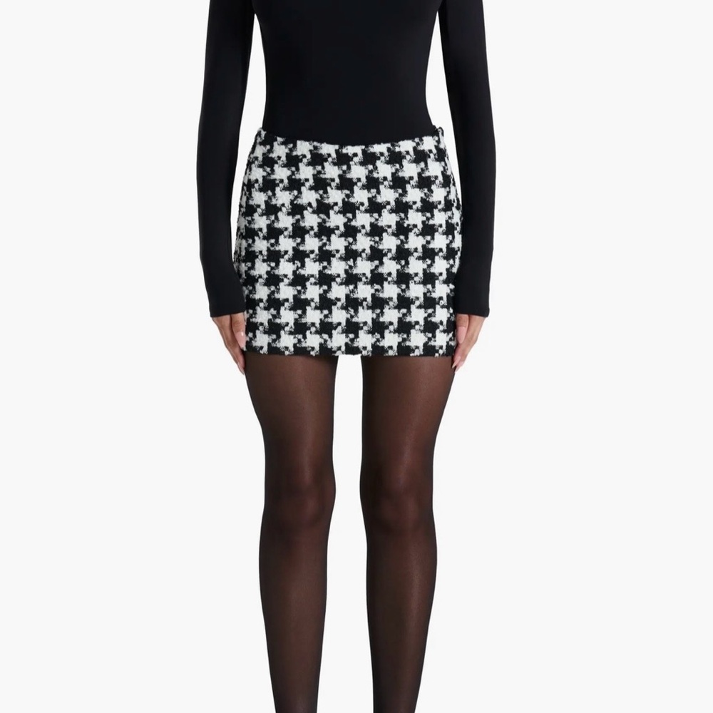 Naked Wardrobe TWEED HOUNDSTOOTH MINI SKIRT
